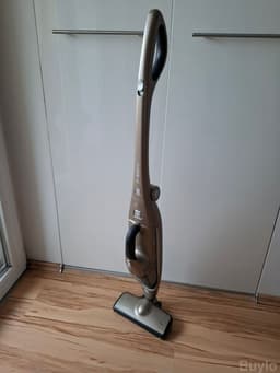 Bosch 18V Cordless Vacuum Cleaner with Electric Brush thumbnail 1